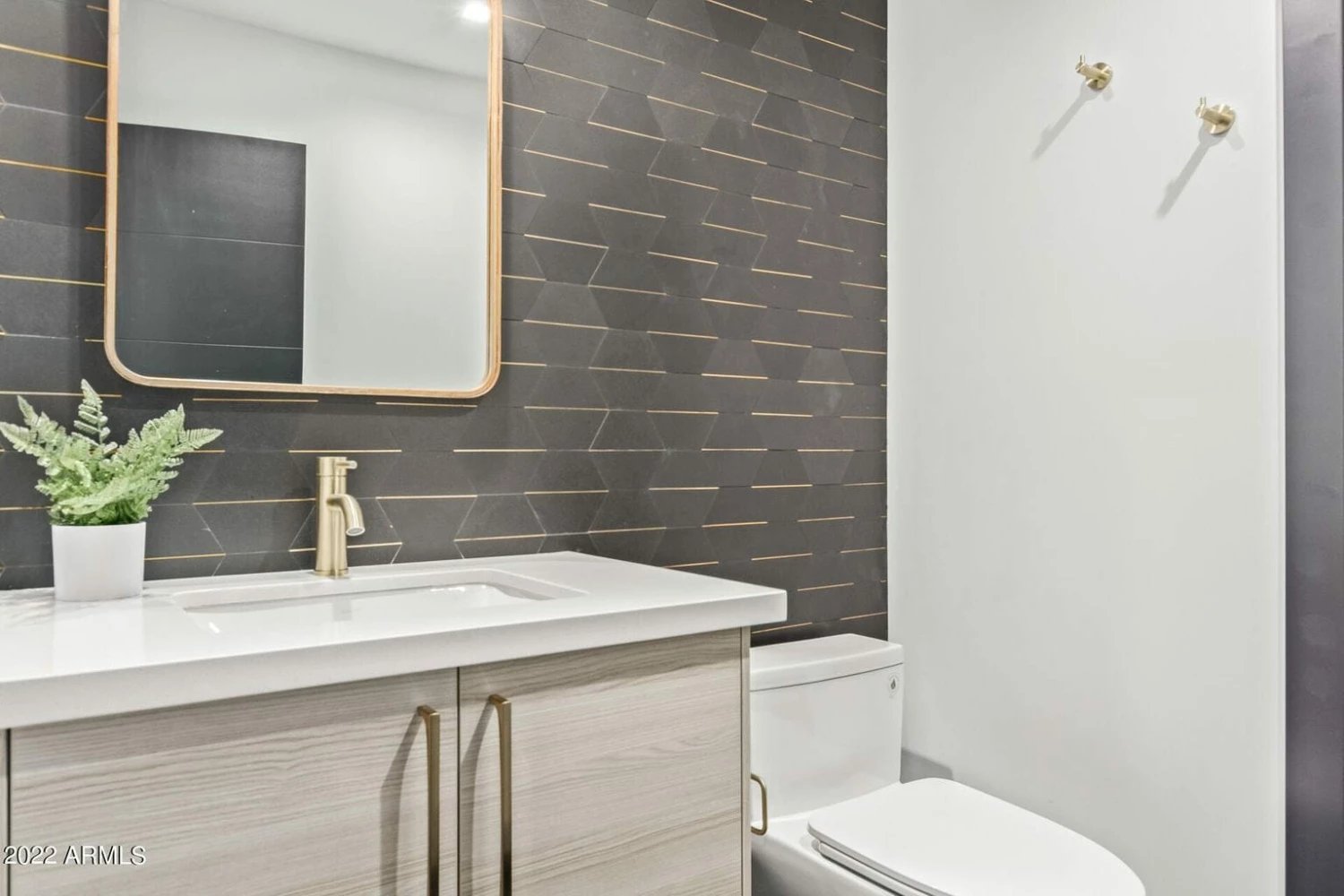 FS308 - Round Single Hole Lavatory Faucet - Image 8